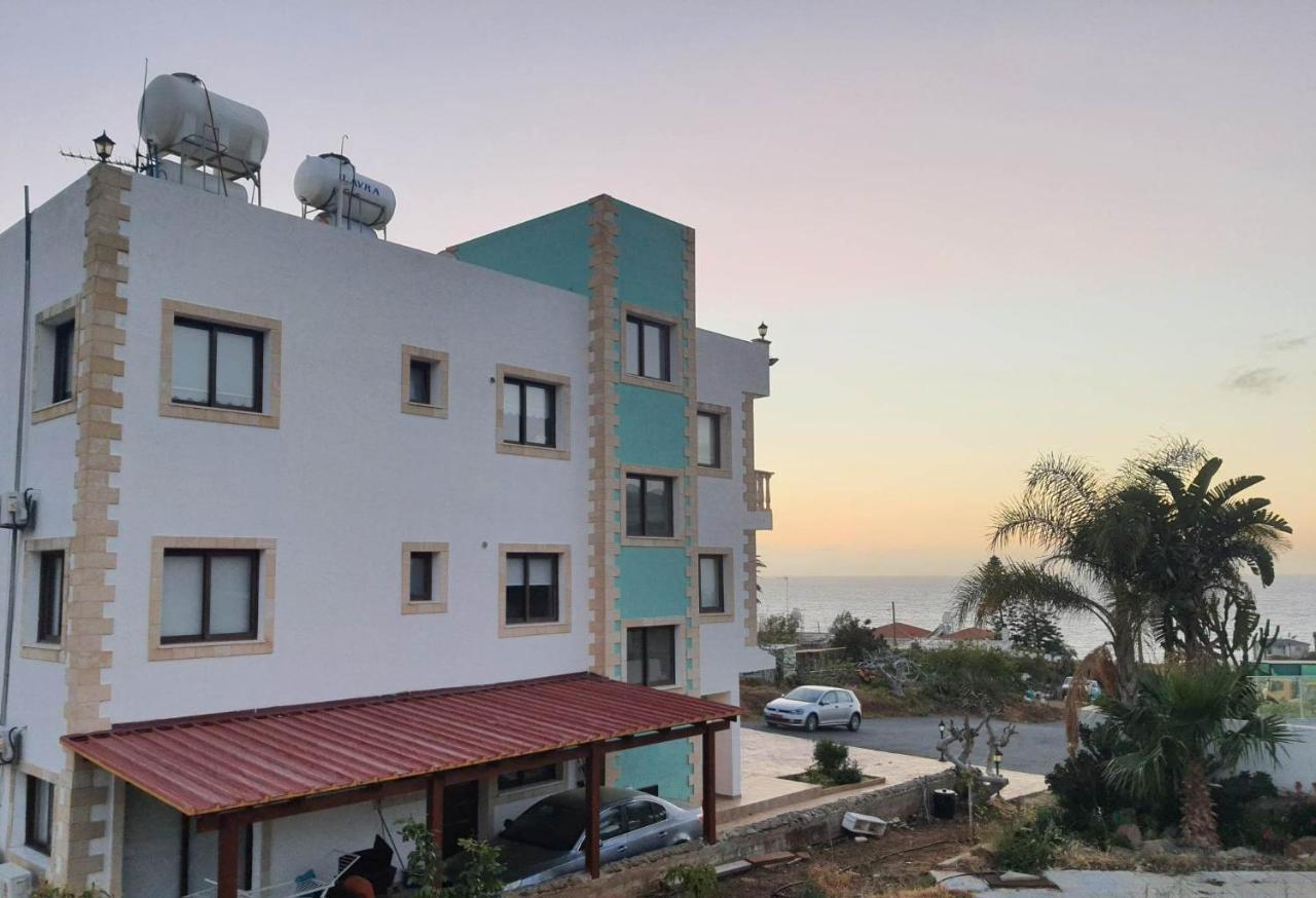 Joanna Sunset Apts Pomos Eksteriør bilde