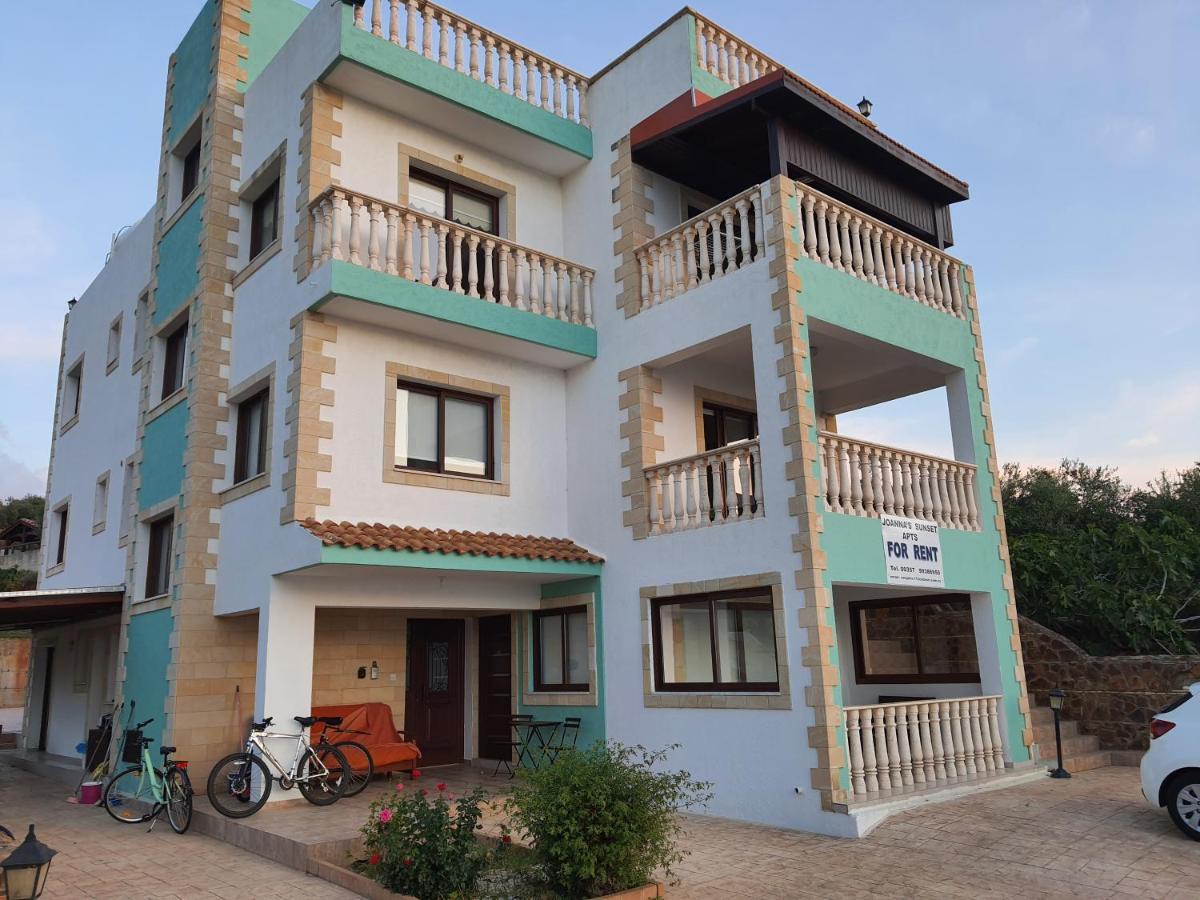 Joanna Sunset Apts Pomos Eksteriør bilde